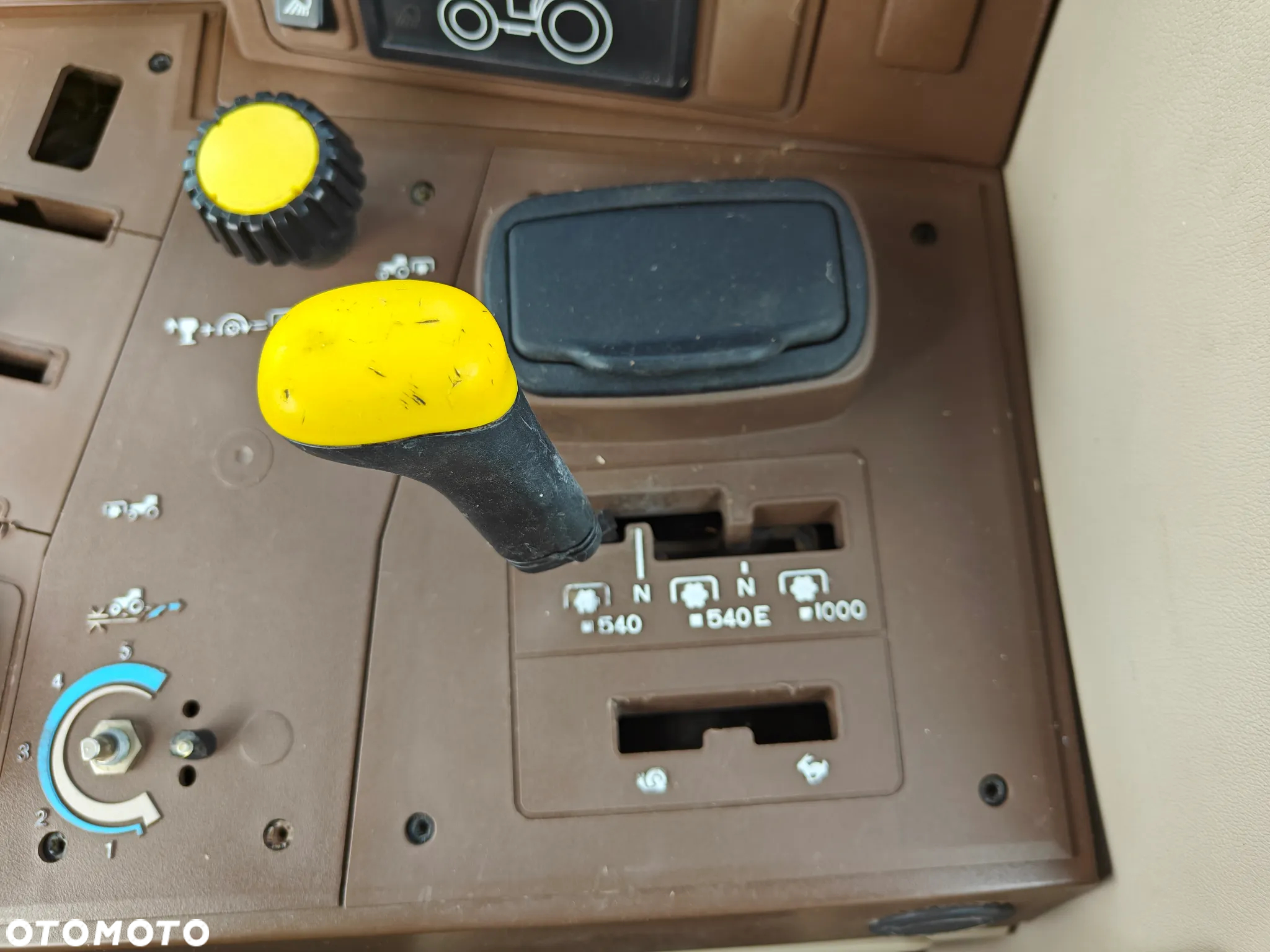John Deere 6220, 95KM, 4 opony nowe - 7