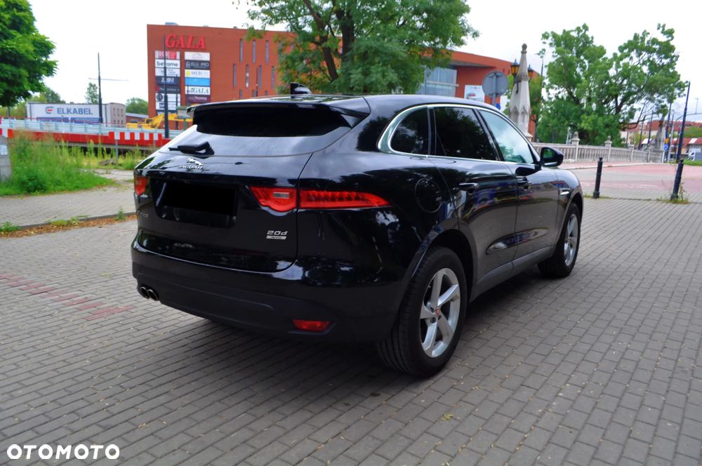 Jaguar F-Pace - 3