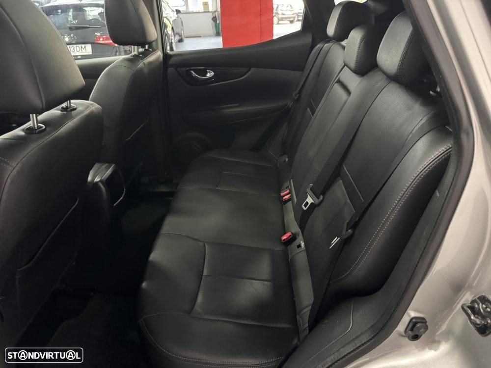 Nissan Qashqai 1.2 DIG-T Xtronic N-Connecta - 42