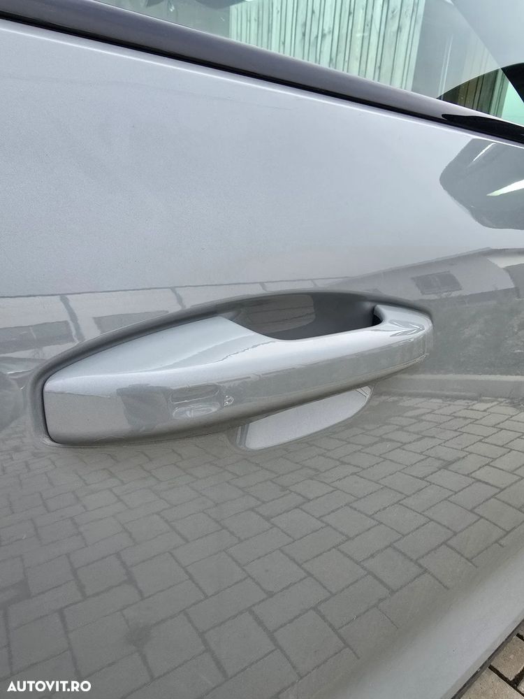 Volvo XC 40 B4 AT FWD MHEV Ultimate Dark - 16