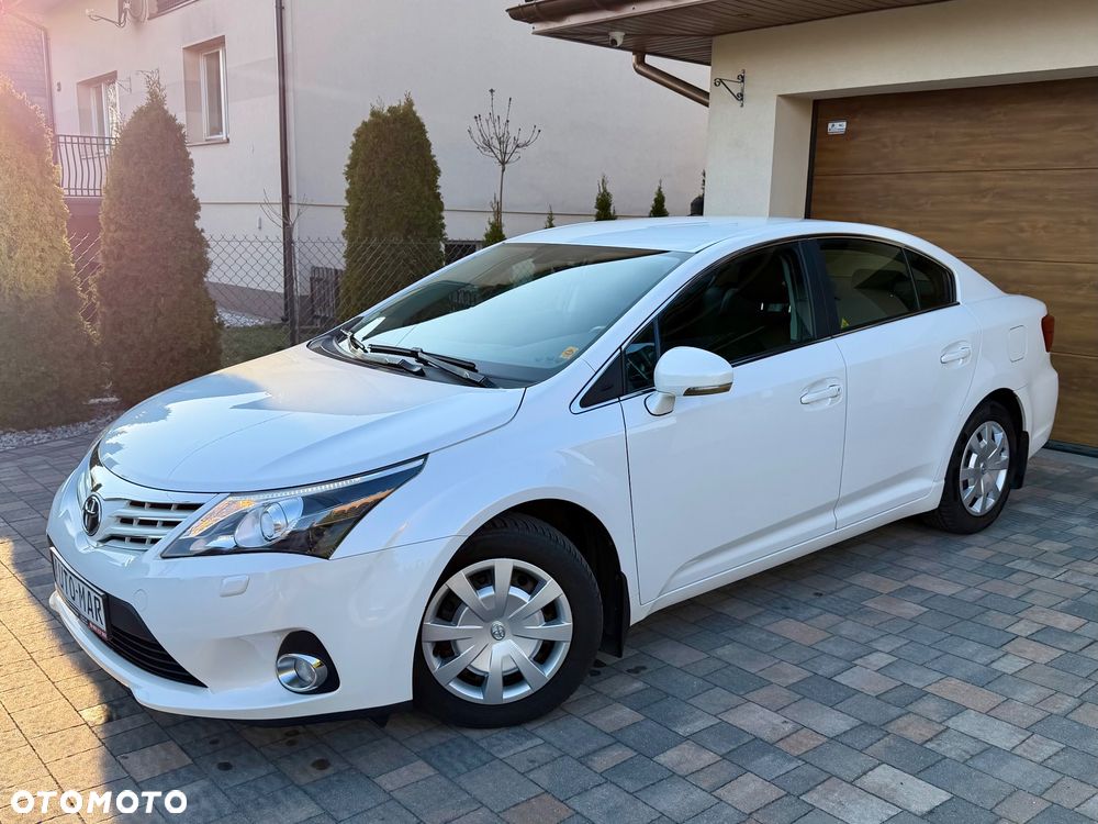 Toyota Avensis 1.8 Sol NAVI - 1