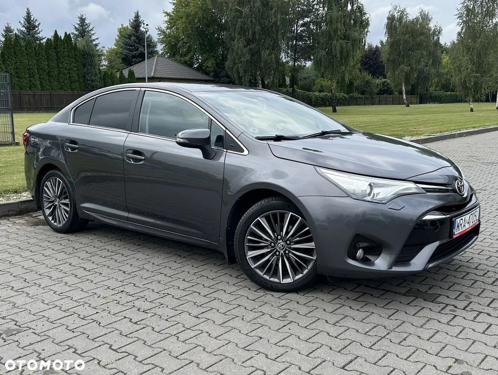 Toyota Avensis 1.8 Comfort - 14