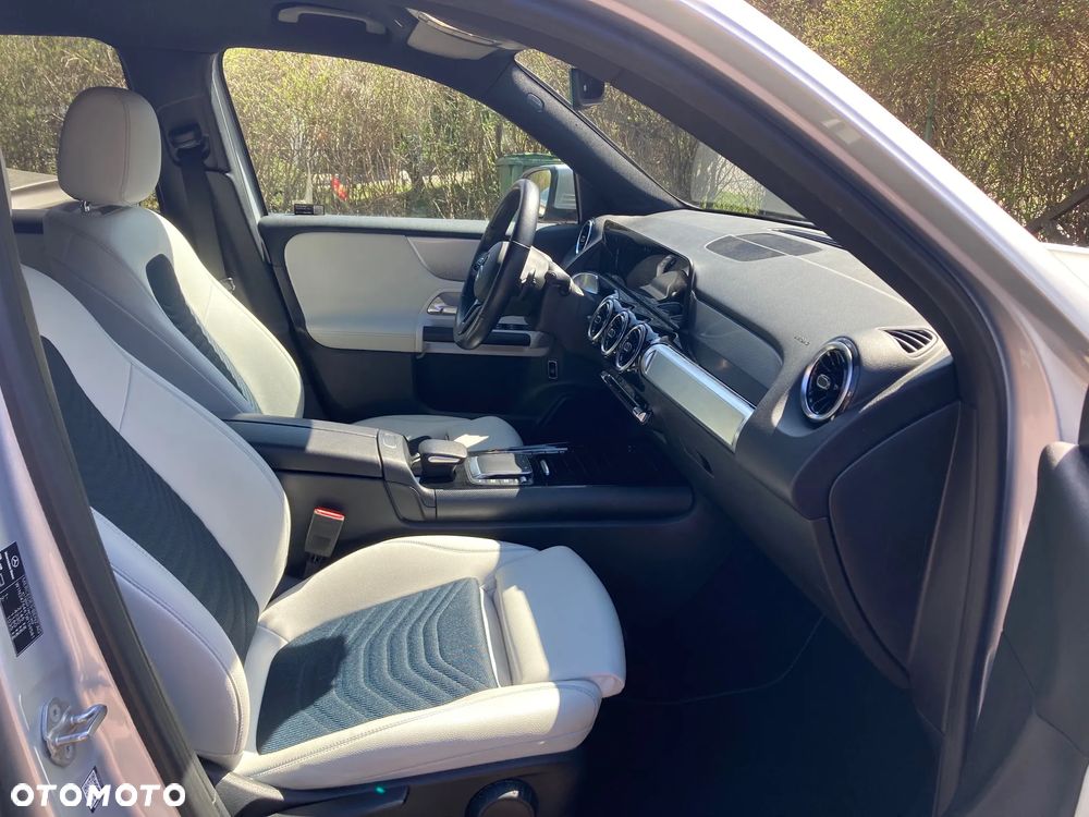 Mercedes-Benz GLB 250 8G-DCT - 8