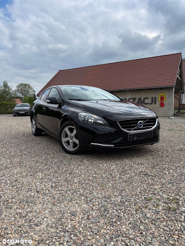Volvo V40 D2 Momentum - 2
