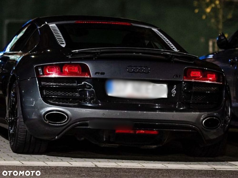 Audi R8 Coupé - 1