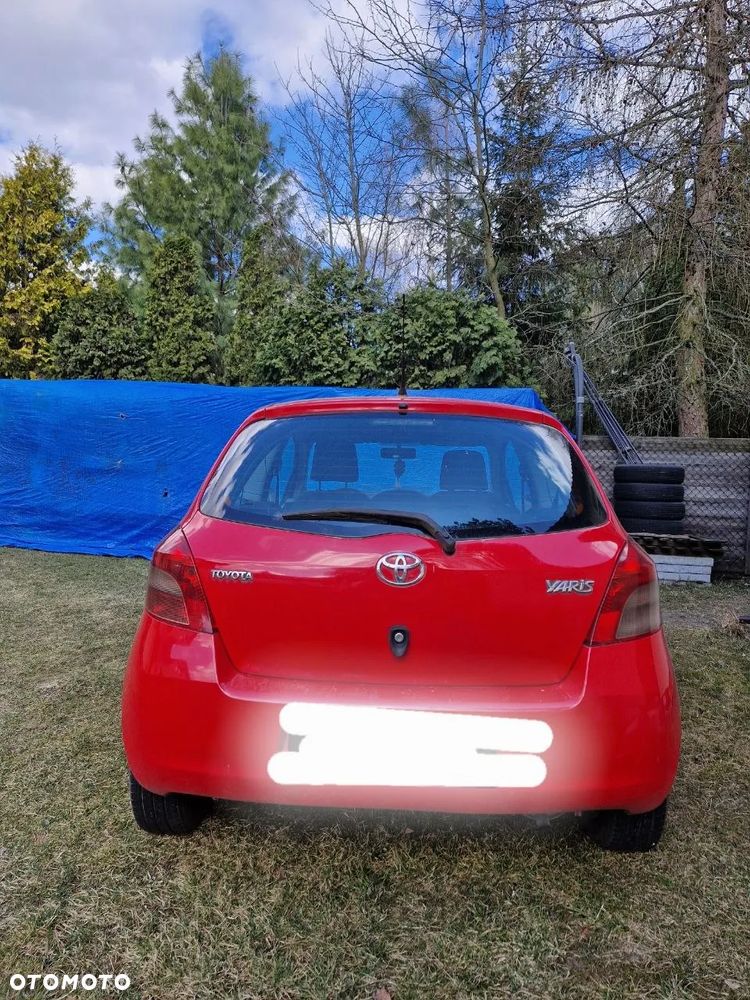 Toyota Yaris - 4