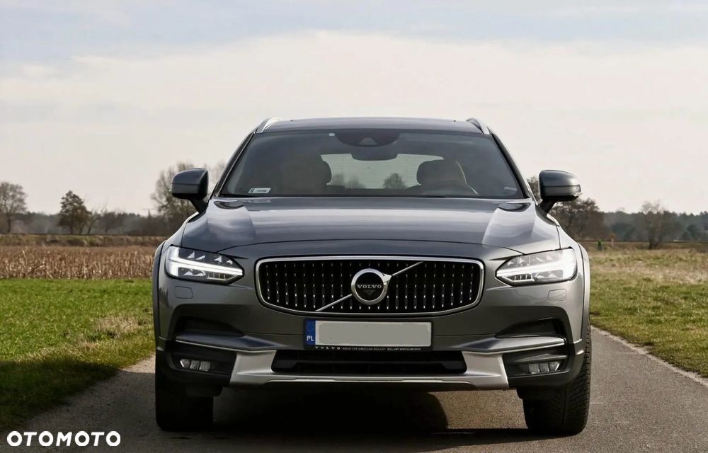 Volvo V90 D5 SCR AWD Momentum Pro - 3