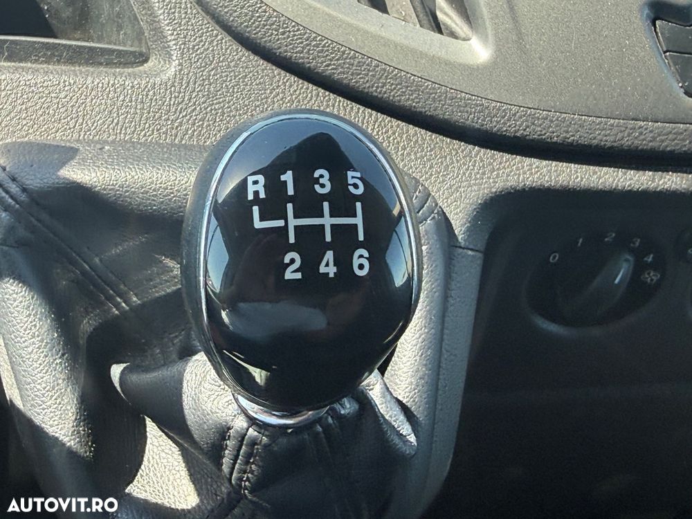 Ford Transit - 28