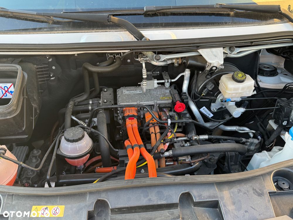 Mercedes-Benz Sprinter e - 12