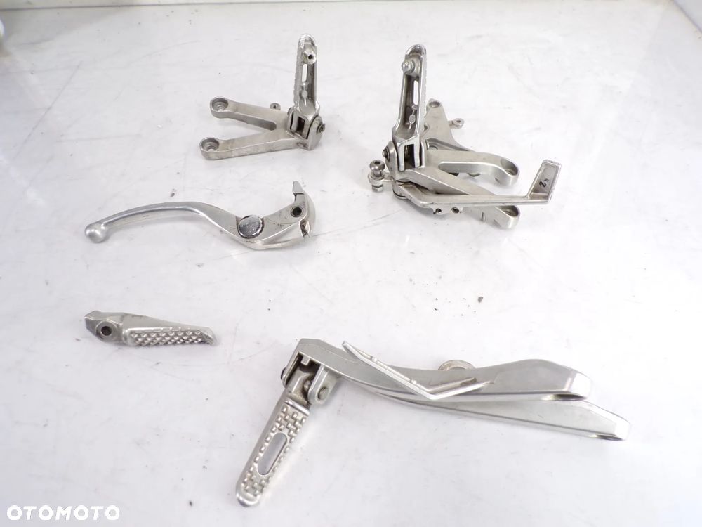 Set podnóżek  CBR 600 RR mocowanie - 1