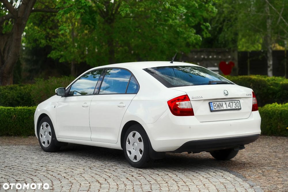 Skoda RAPID 1.2 TSI Elegance - 23