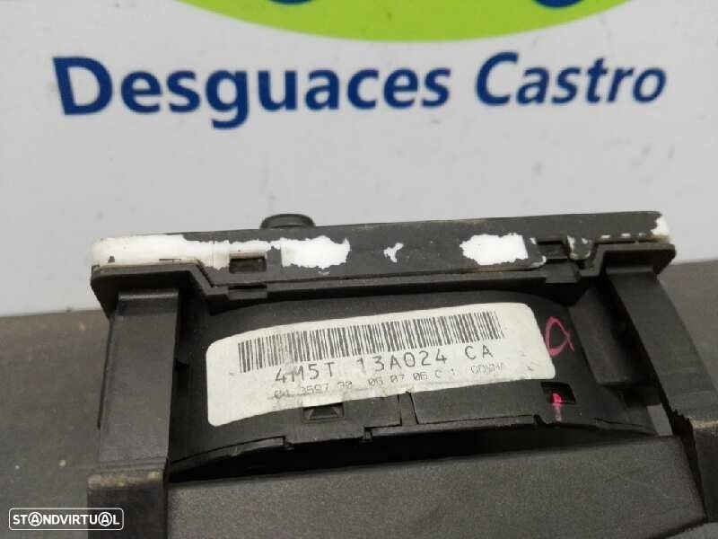 COMANDO LUZES FORD FOCUS II SEDAN 2006 -4M5T13A024 CA - 2
