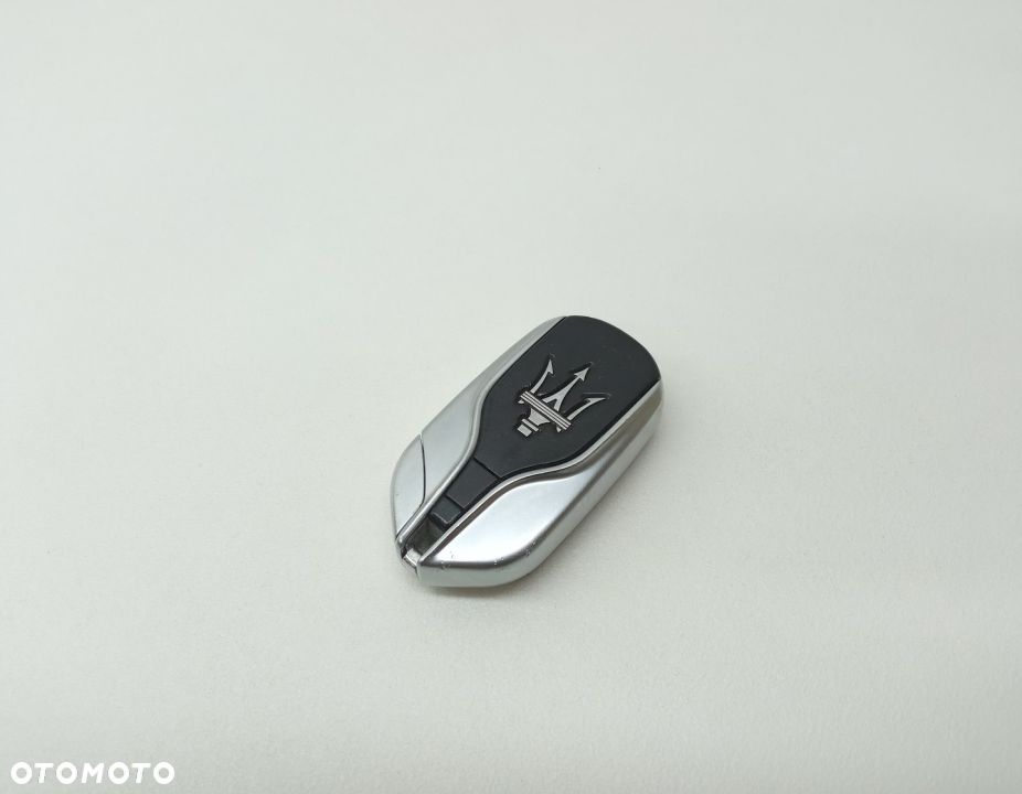 KLUCZYK PILOT MASERATI GHIBLI III M157 - 2