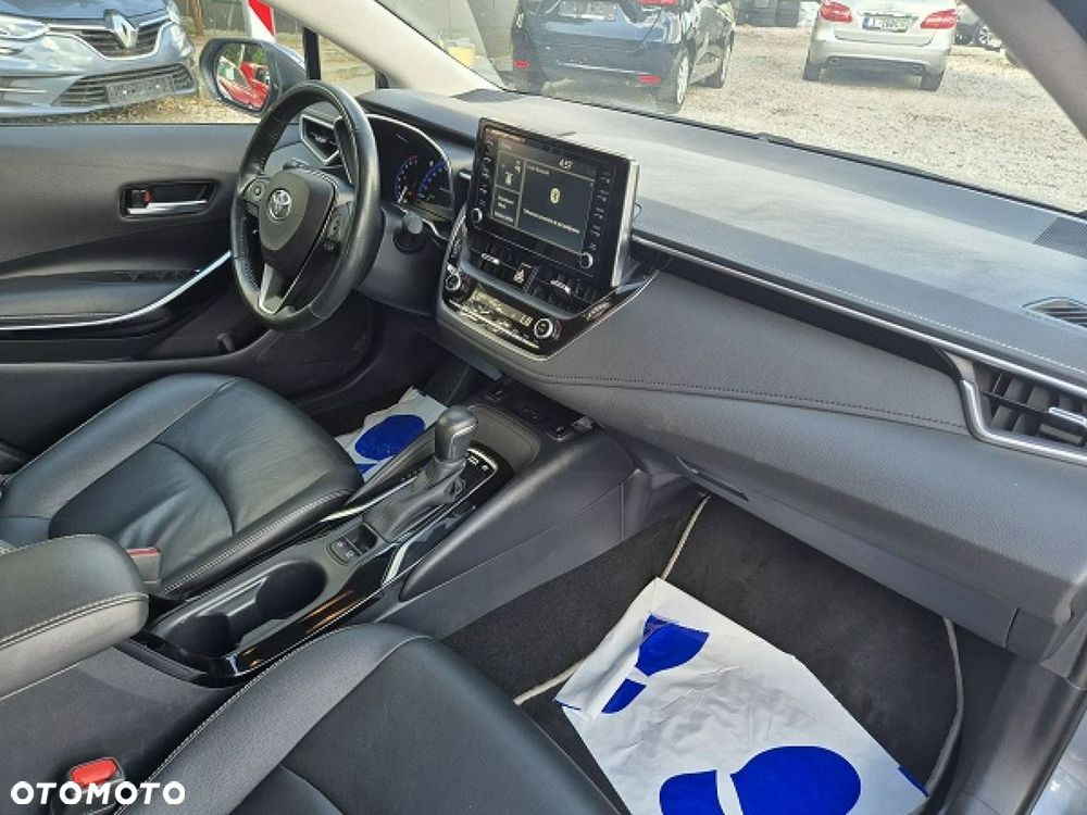 Toyota Corolla - 22