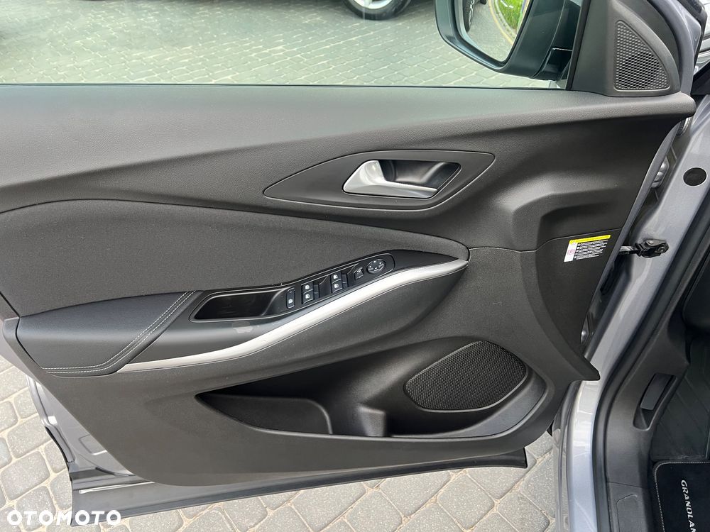 Opel Grandland X 1.2 Start/Stop Business Elegance - 19