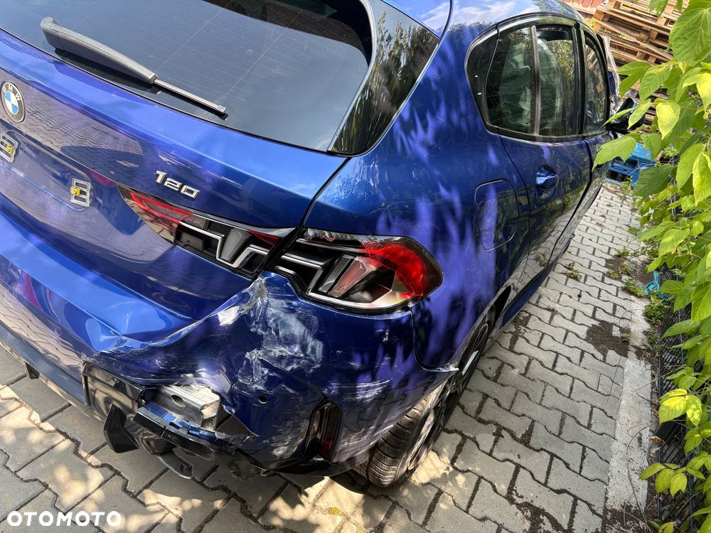 BMW Seria 1 120 mHEV - 9