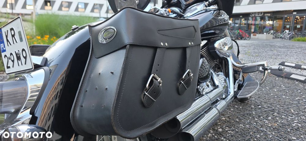 Suzuki Intruder - 15
