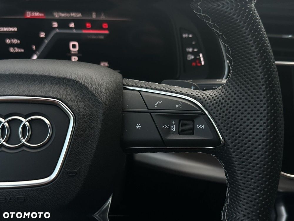 Audi Q8 - 12