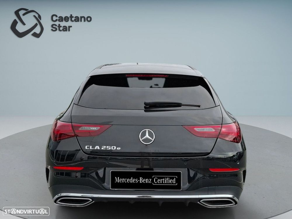 Mercedes-Benz CLA 250 e Shooting Brake AMG Line — fotografia 7