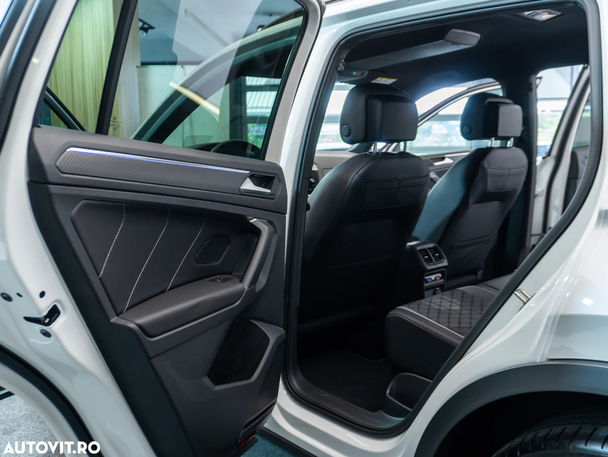 Volkswagen Tiguan 2.0 TDI SCR DSG R-Line - 18