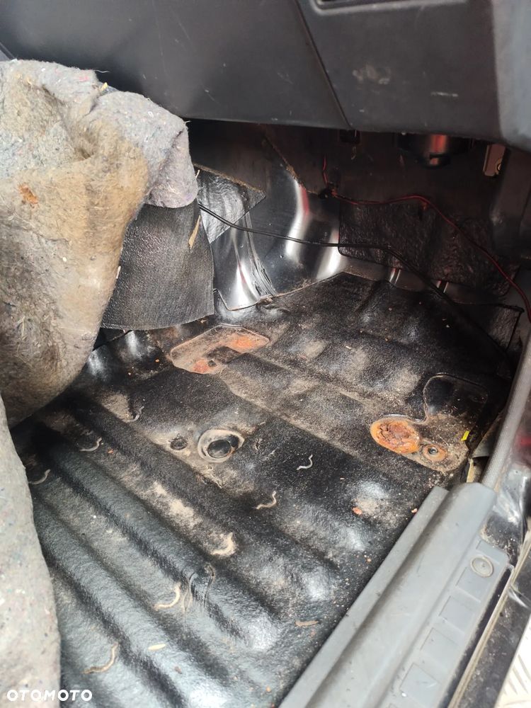 Daihatsu Feroza - 15