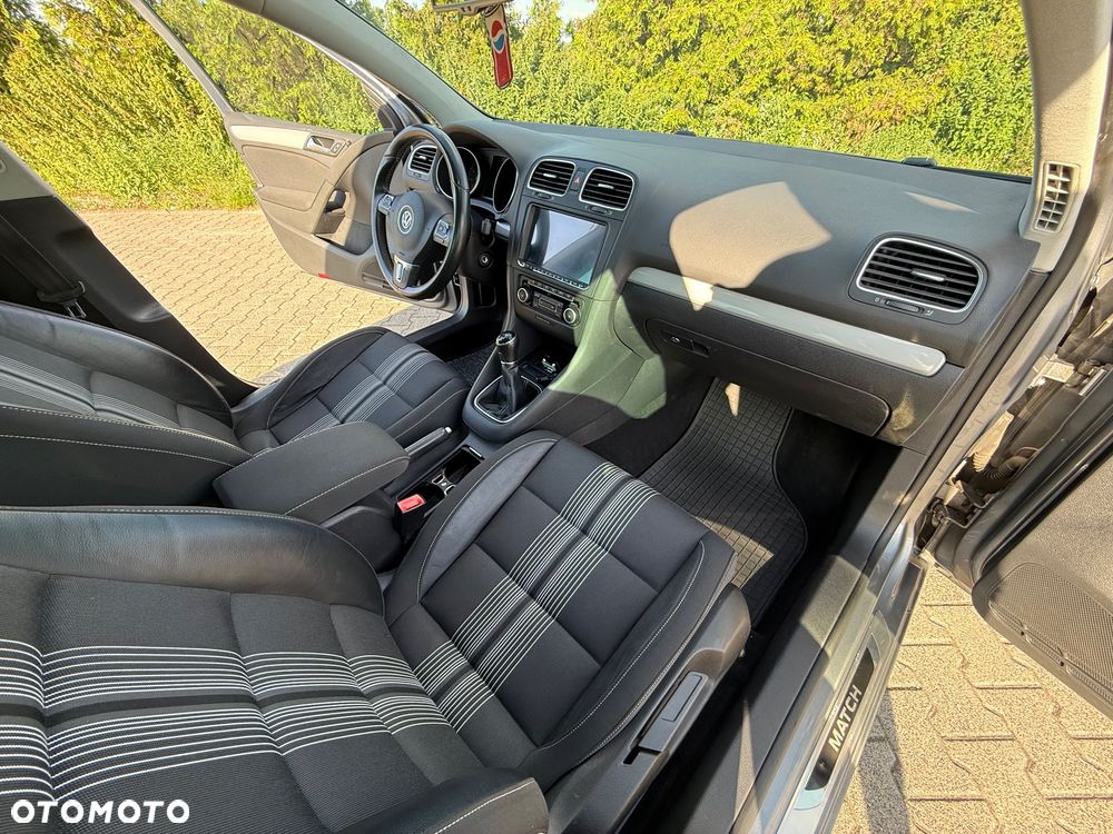 Volkswagen Golf 1.2 TSI MATCH - 12