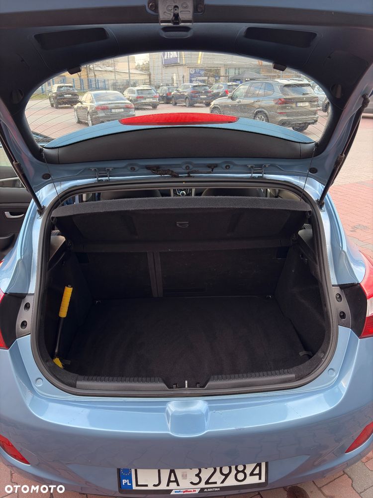 Hyundai i30 1.4 Classic + - 16