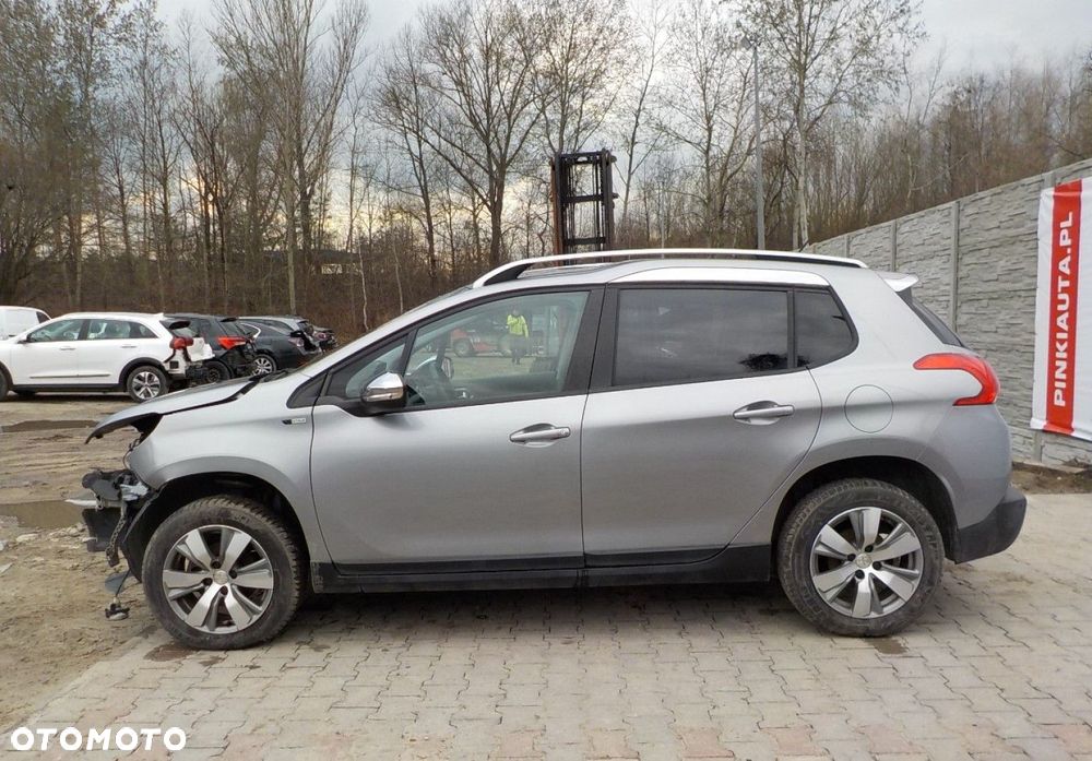 Peugeot 2008 1.2 Pure Tech GPF Style - 11