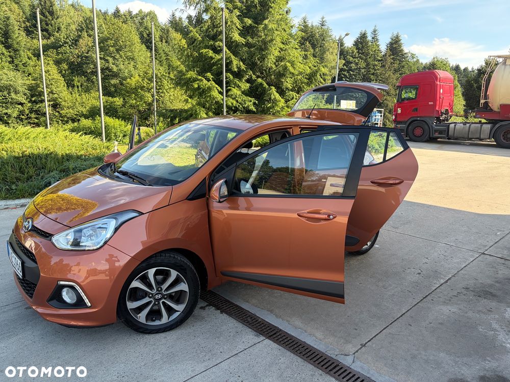 Hyundai i10 1.2 Fifa World Cup Edition - 9