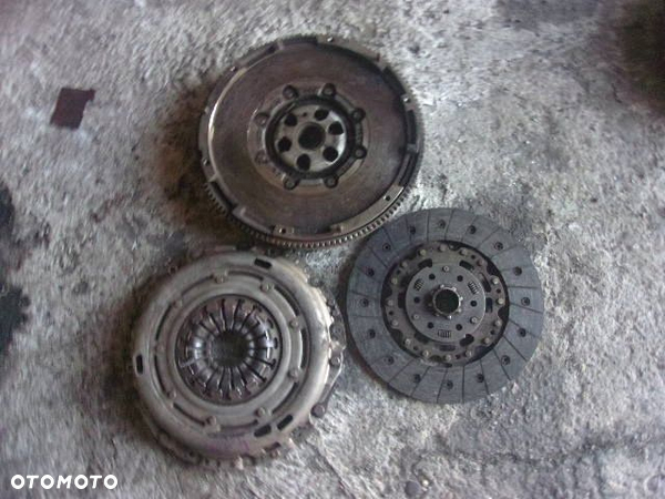 Dwumasa Tarcza 2.0 TDI 03L105266CB VW SEAT Skoda