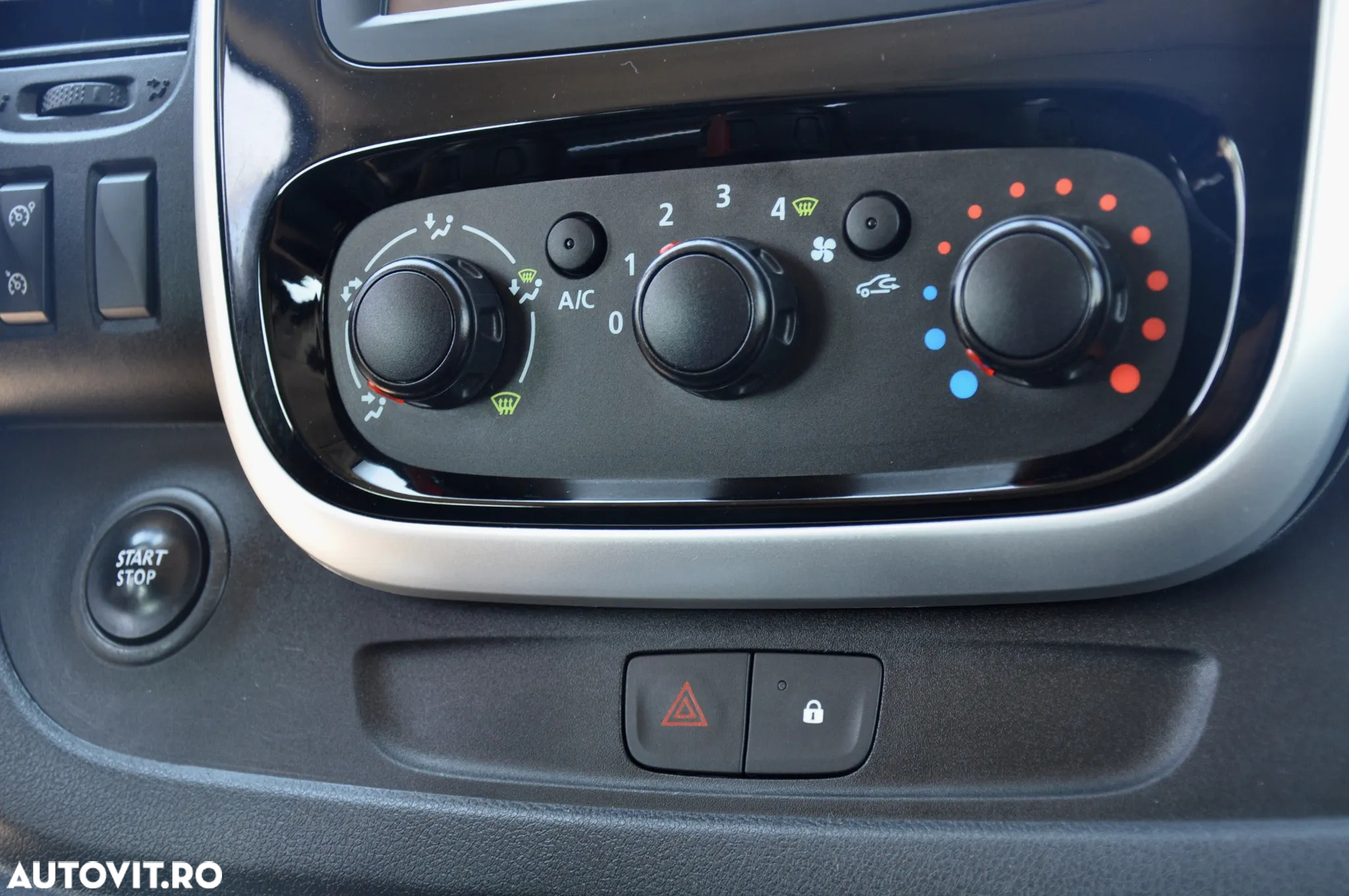Renault Trafic - 21