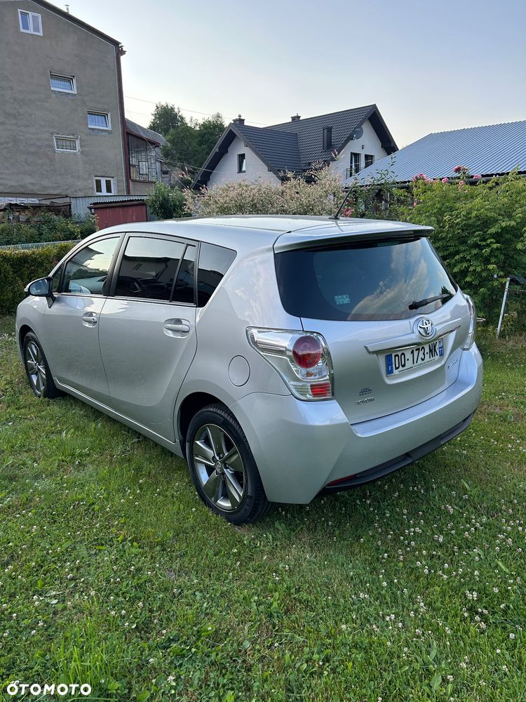Toyota Verso 1.6 D-4D Prestige 7os - 3