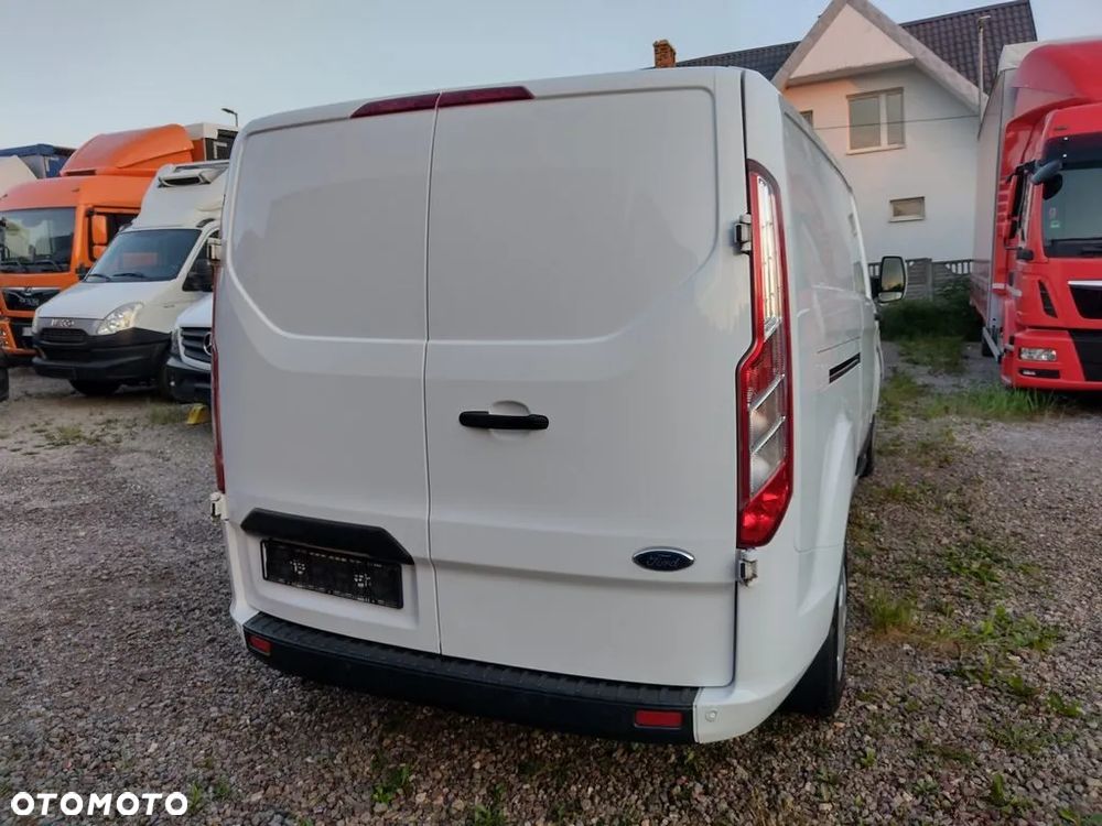 Ford Transit CUSTOM Chlodnia - 11