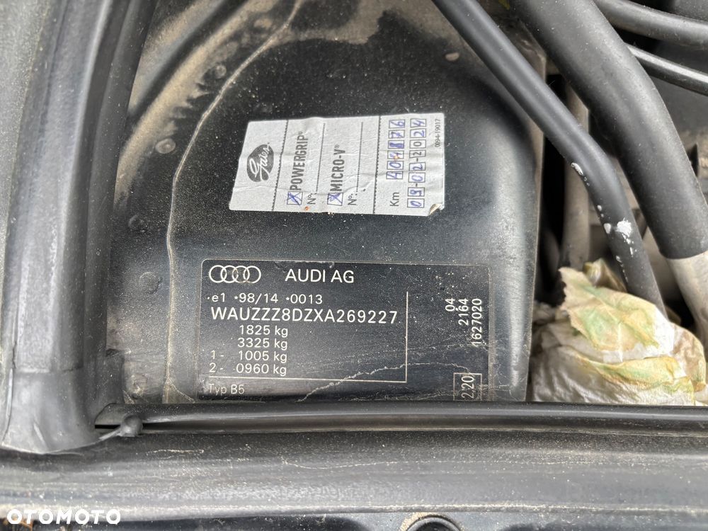 Audi A4 Limousine - 12