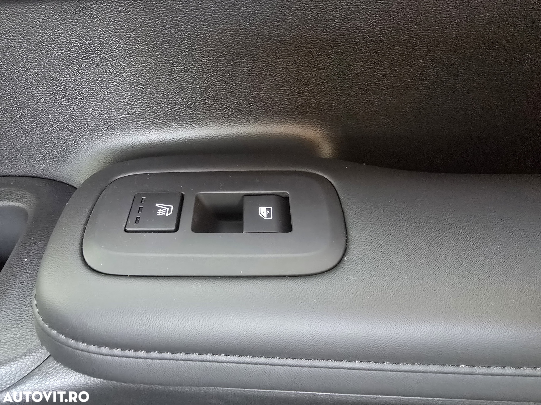 Hyundai Santa Fe Plug-in Hybrid 1.6 l 265 CP 4WD 6AT Luxury - 13