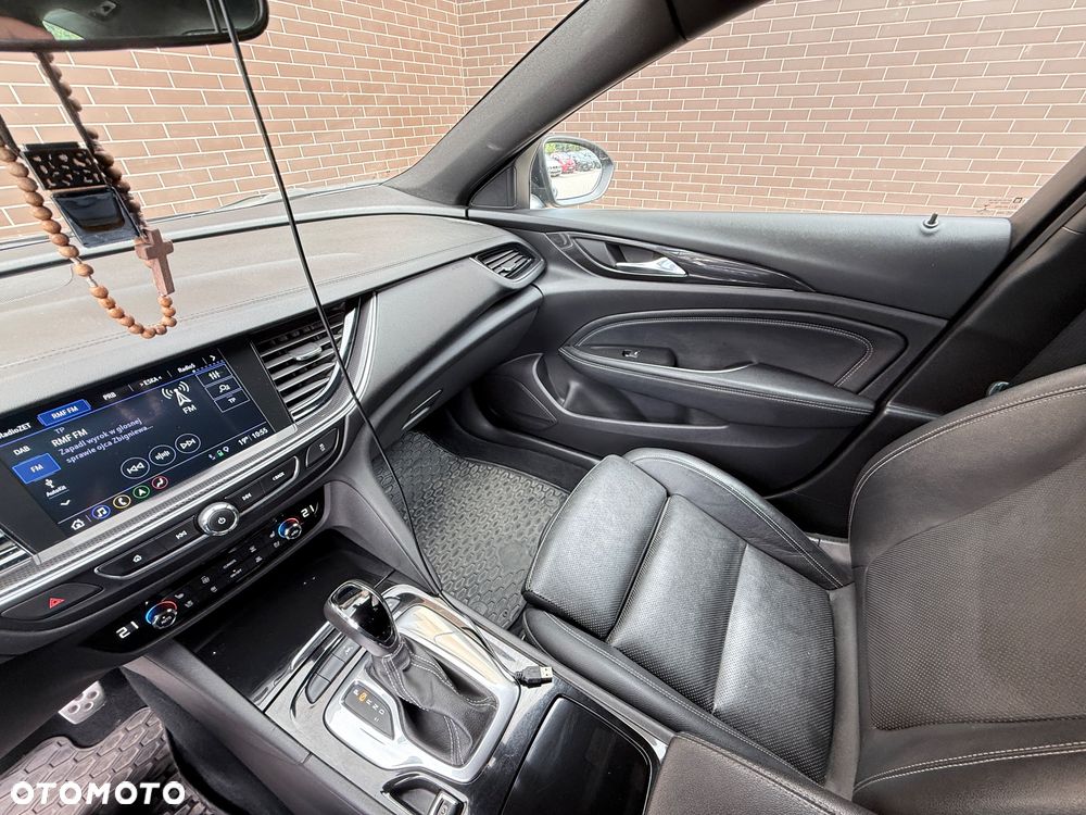 Opel Insignia - 11
