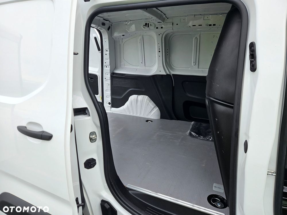 Toyota ProAce City 1.5HDI 130KM 3osoby - 28