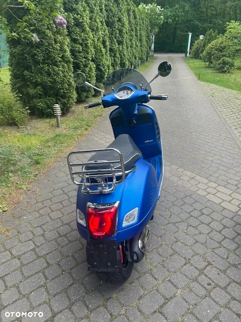 Vespa GTS - 2