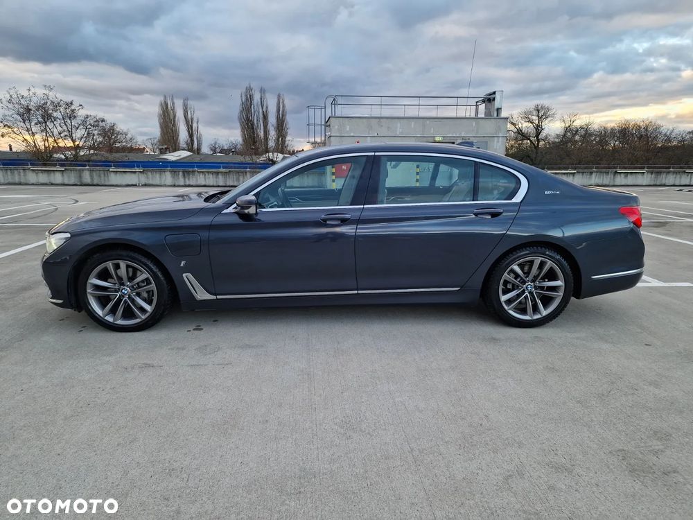 BMW Seria 7 ver-740le-iperformance - 6