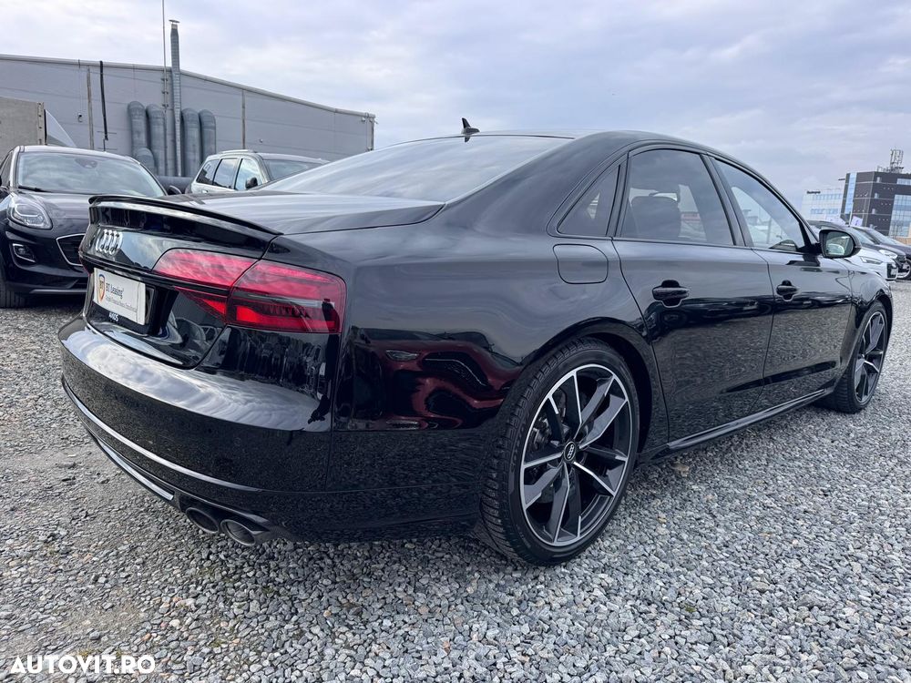 Audi S8 - 3