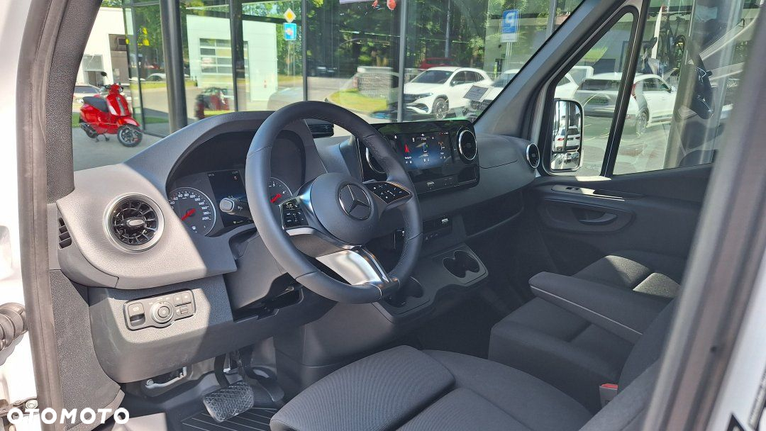 Mercedes-Benz Sprinter - 3