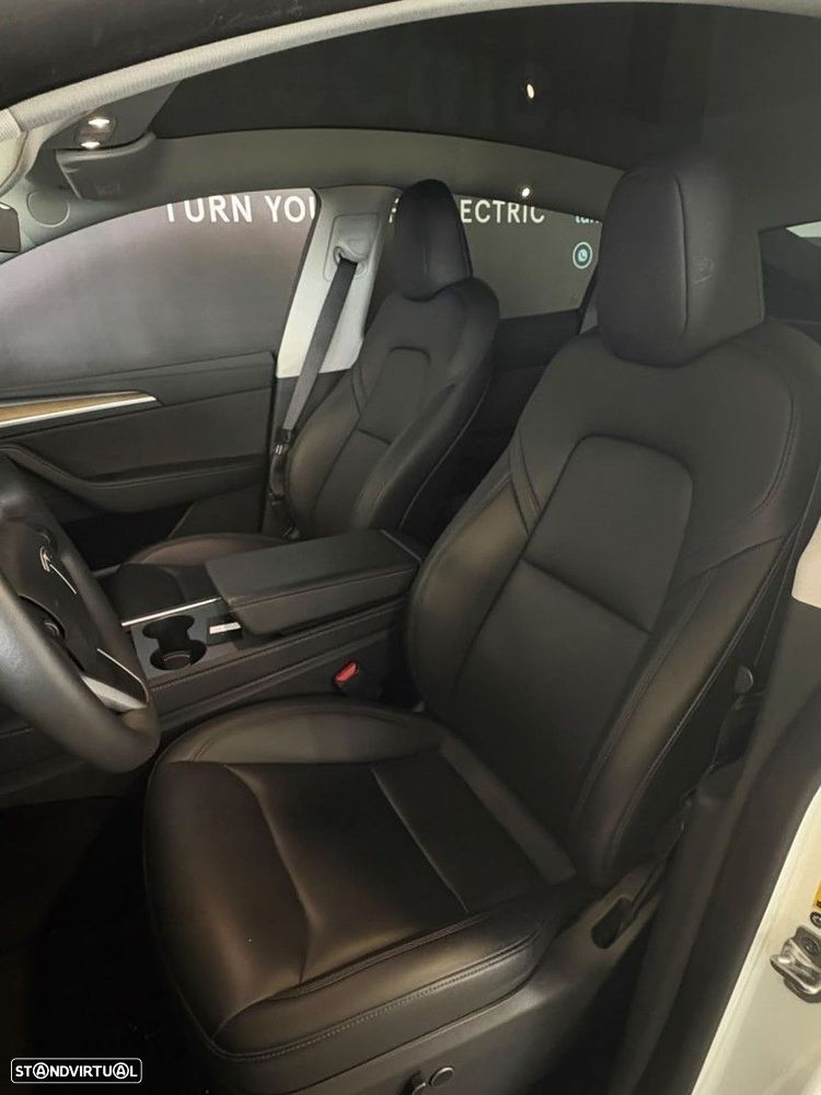Tesla Model Y Performance Dual Motor AWD - 10
