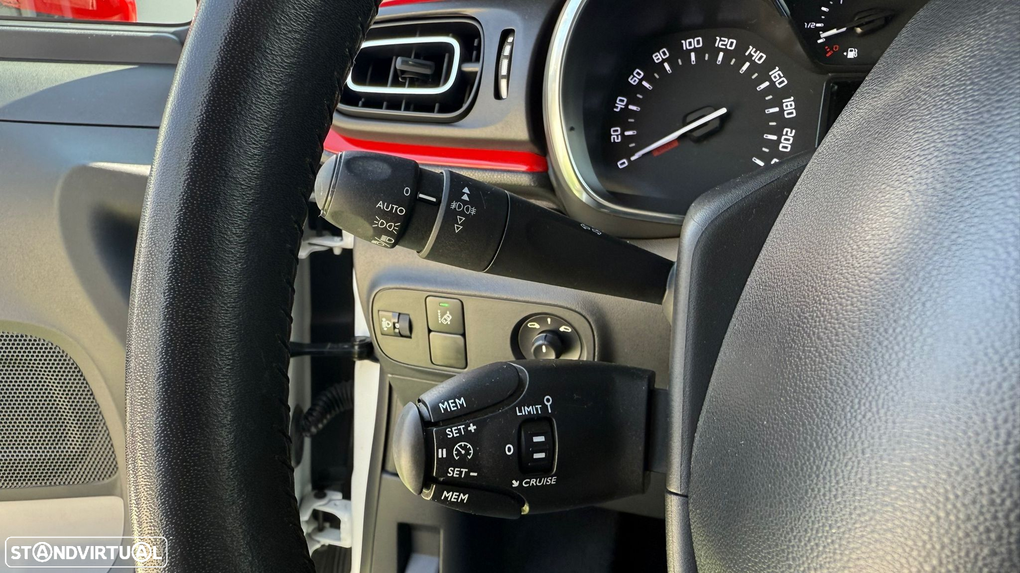 Citroën C3 1.2 PureTech Shine - 26