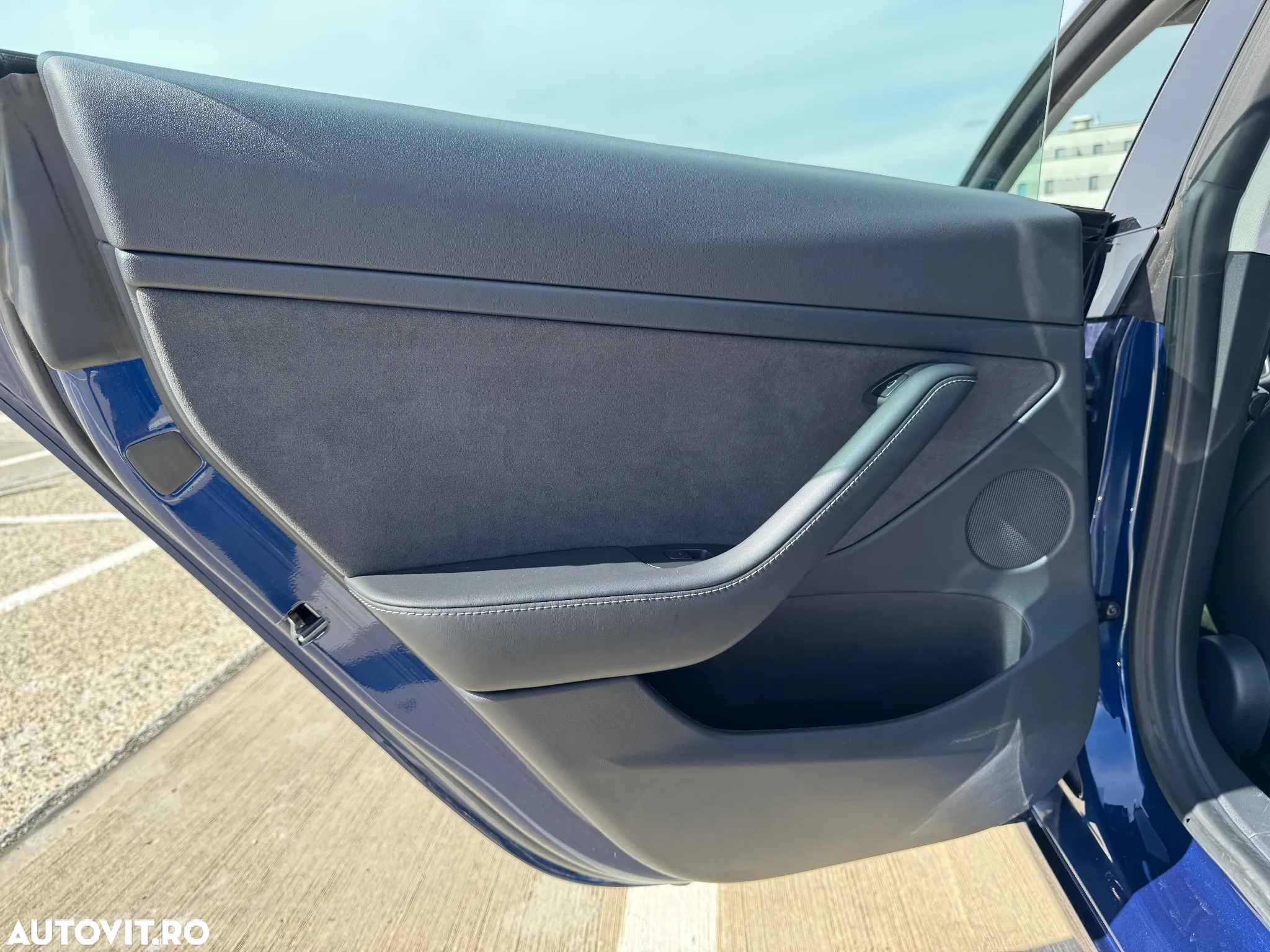 Tesla Model 3 Long Range - 26