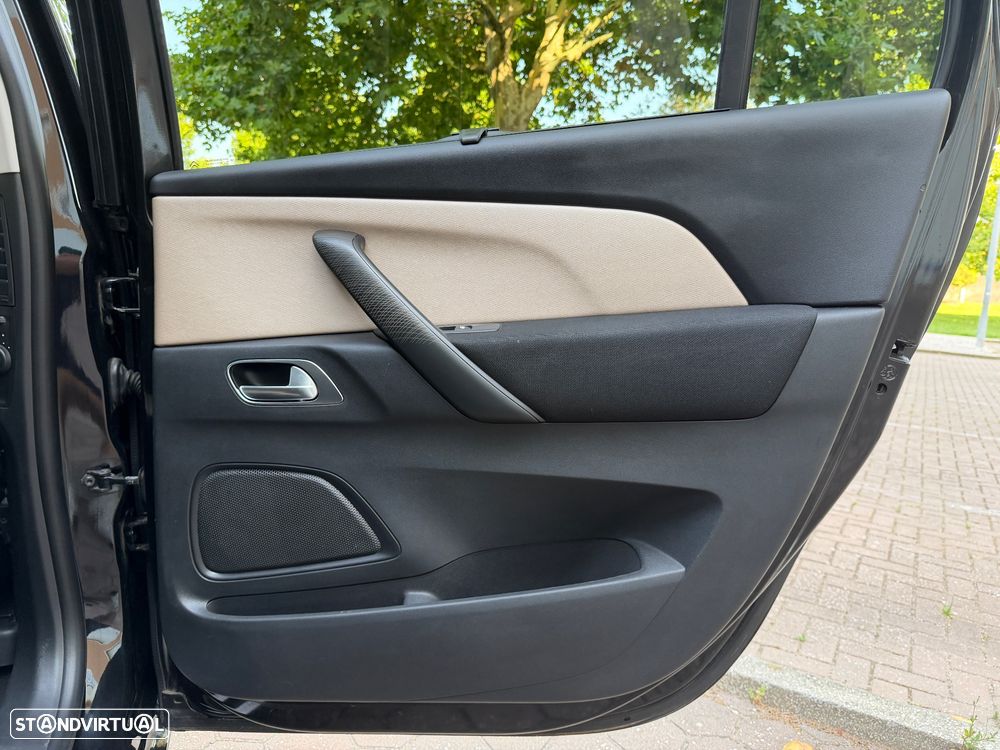 Citroën C4 Grand Picasso 1.6 e-HDi Collection ETG6 J17 - 18