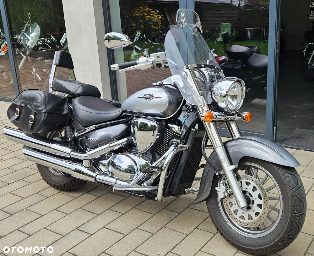 Suzuki Intruder