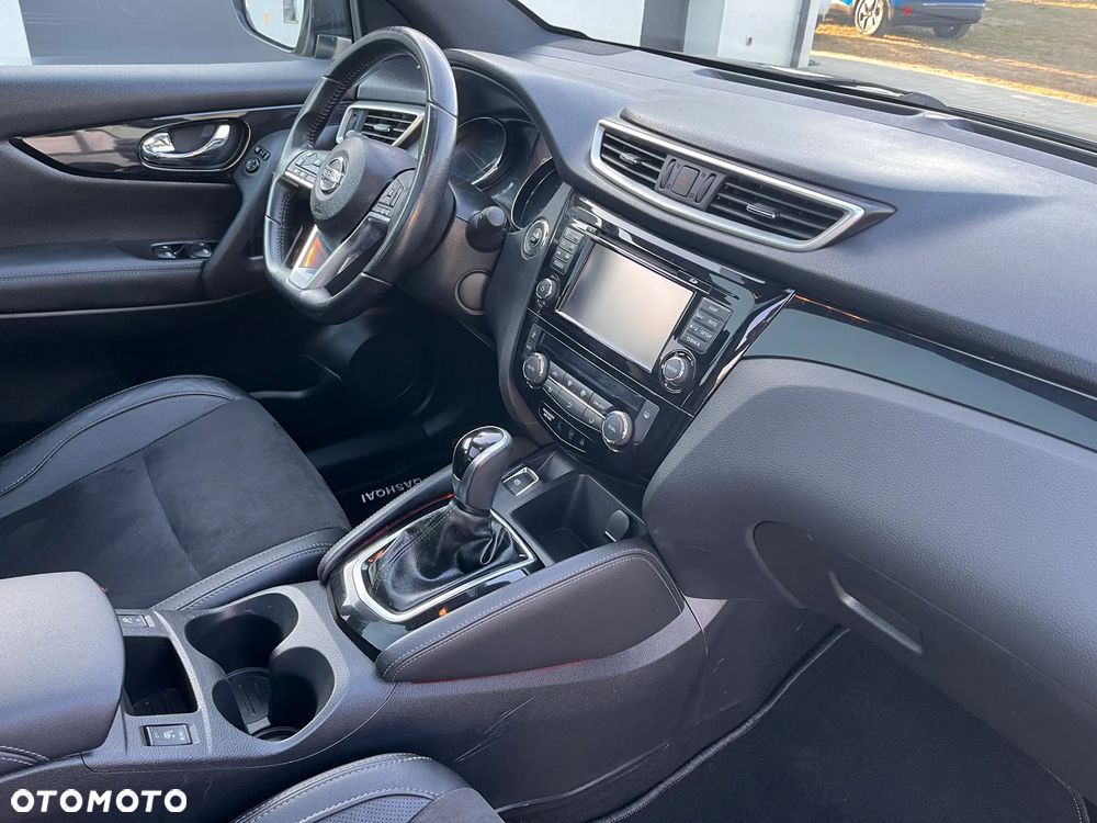 Nissan Qashqai 1.6 dCi Xtronic TEKNA+ - 21