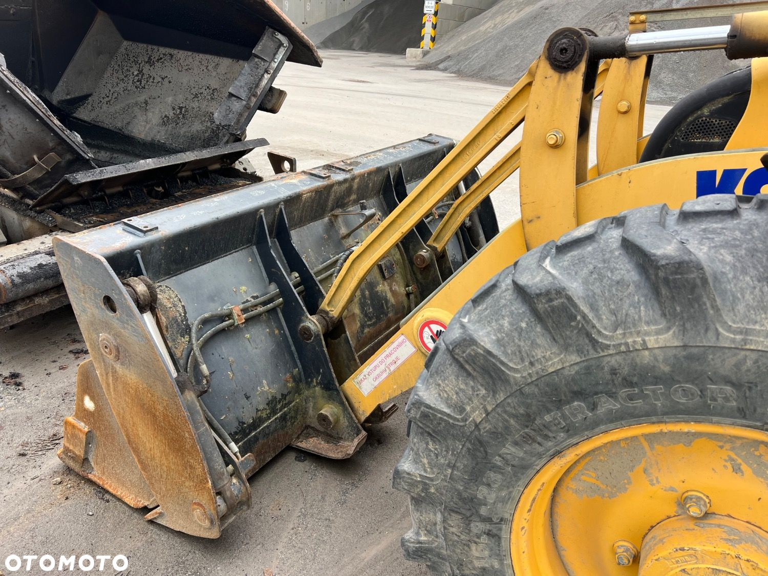 Komatsu Wb975 4X4 - 38