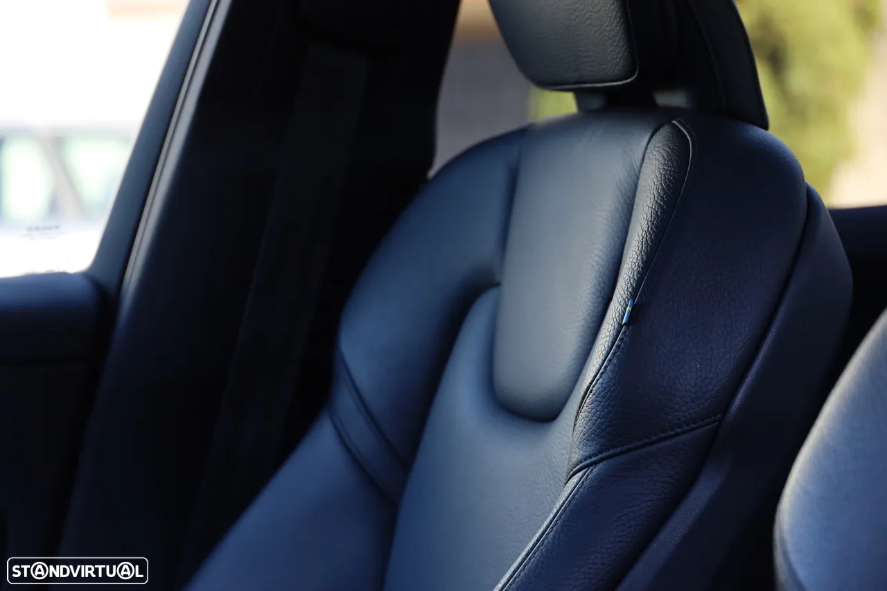 Volvo XC 60 2.0 T8 PHEV Inscription AWD - 10