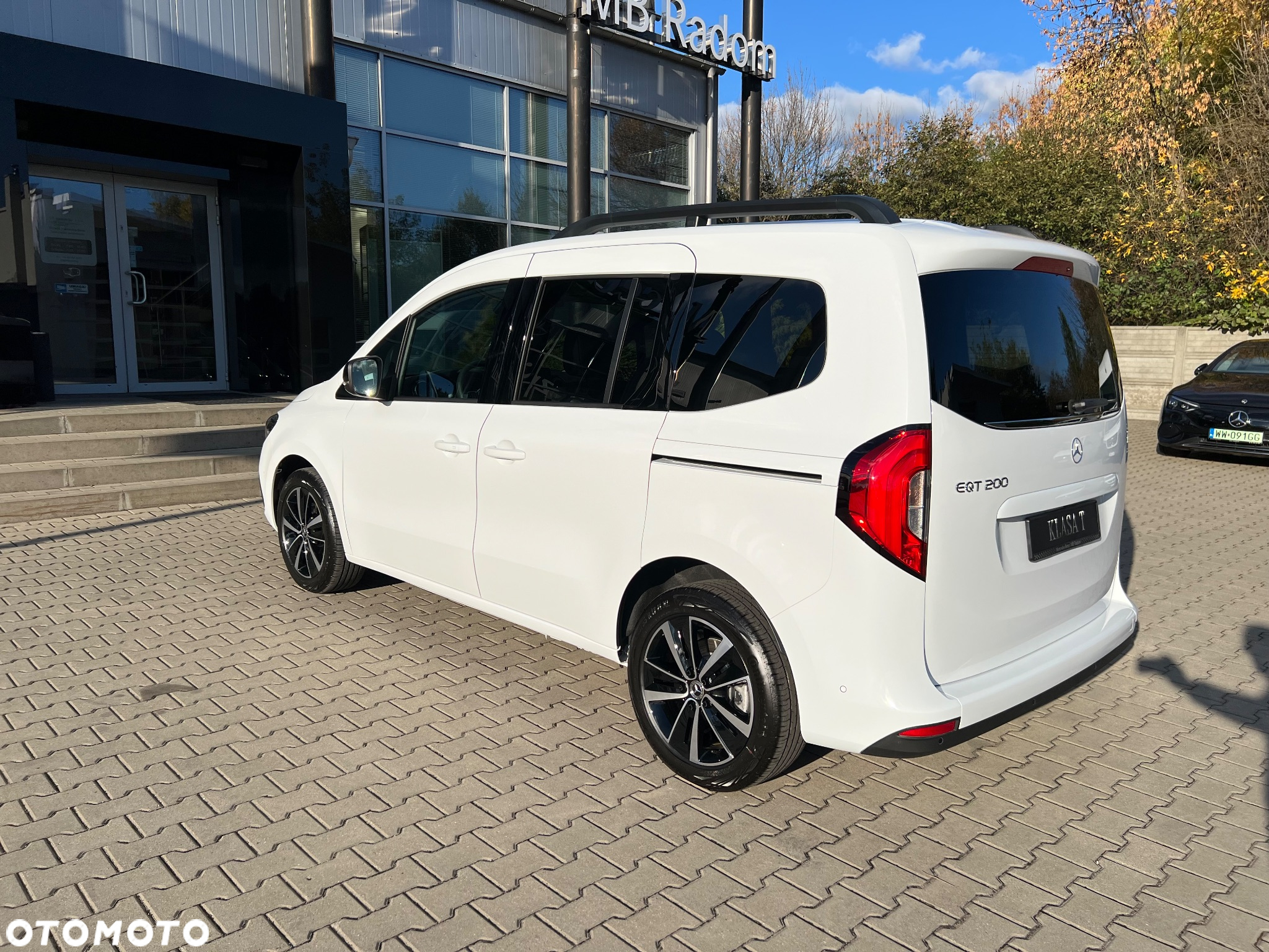 Mercedes-Benz EQT - 7